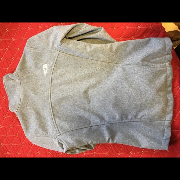 Women’s The North Face Jacket - Picture 4 of 5